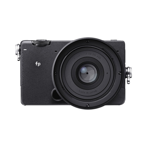 SIGMA fp + 45mm F2.8 DG DN | C