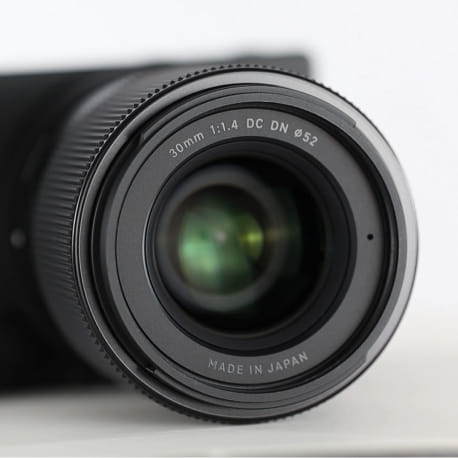 SIGMA 30mm F1.4 DC DN | Contemporary | SIGMA Corporation of America